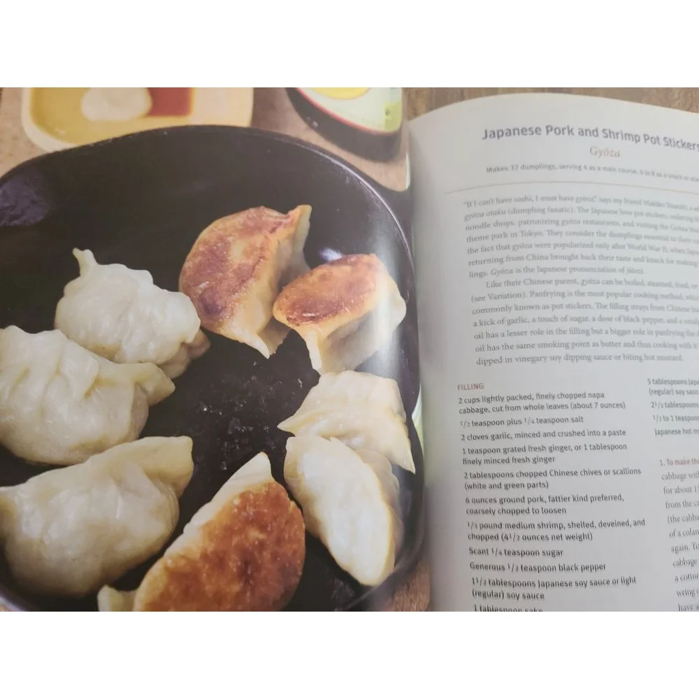 Asian Dumplings: Mastering Gyoza, Spring Rolls, Samosas, - A. Nguyen Hardcover